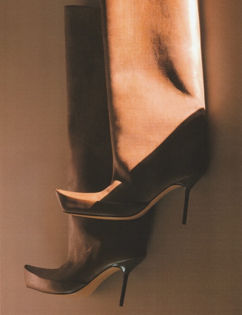 Black leather shoe, hard rim